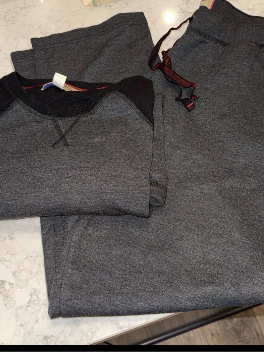Tommy Bahama 2 piece lounge set